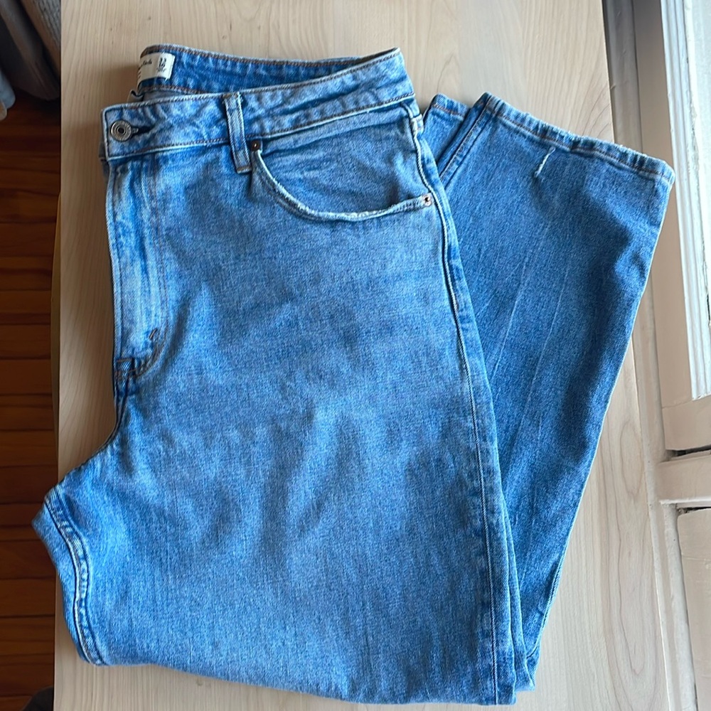 Abercrombie & Fitch Curve Love Mom Jean
